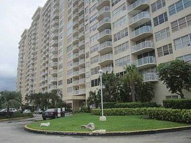 1st image of 18021 Biscayne Blvd #12012