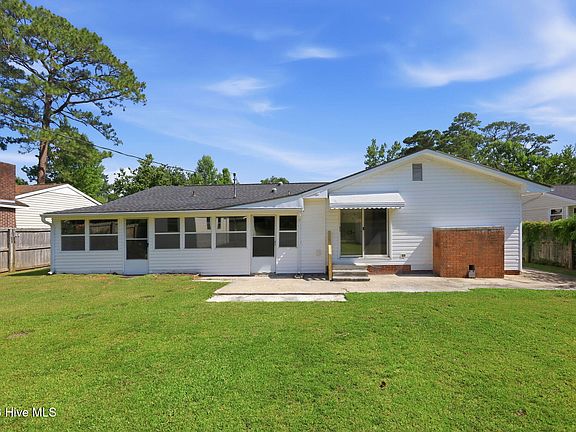 3rd image of 125 Bryan Boulevard
