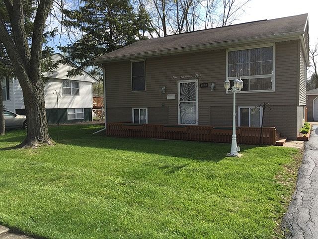 1st image of 101 N Cedar Ln