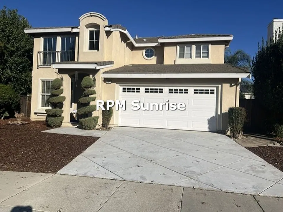 1676 Marigold Dr