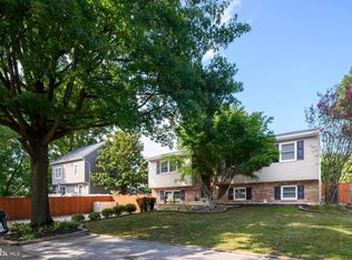 1196 Holmespun Dr, Pasadena, MD 21122