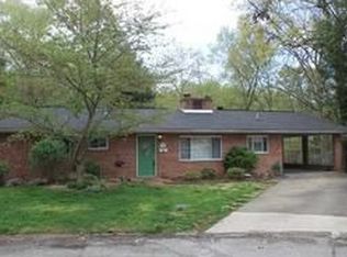 1156 Summit Dr, Saint Albans, WV 25177
