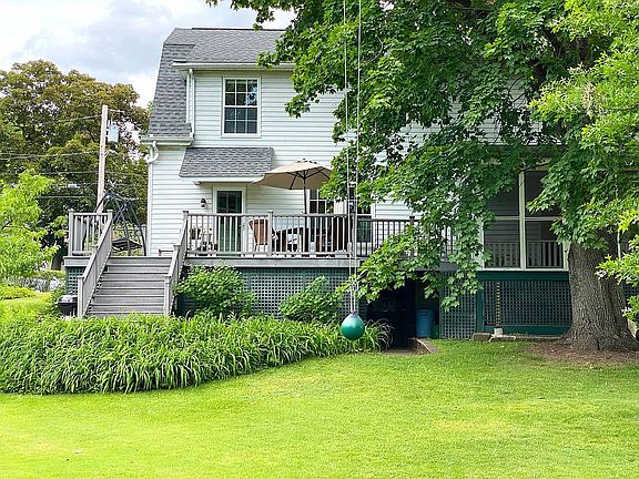 Spacious backyard
