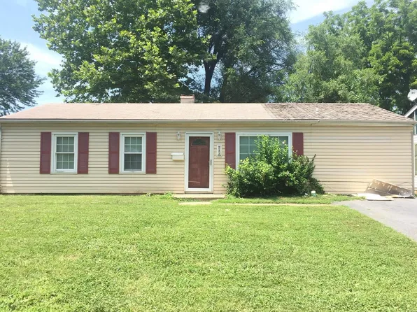 513 Saint Dorothy Dr, Cahokia, IL 62206