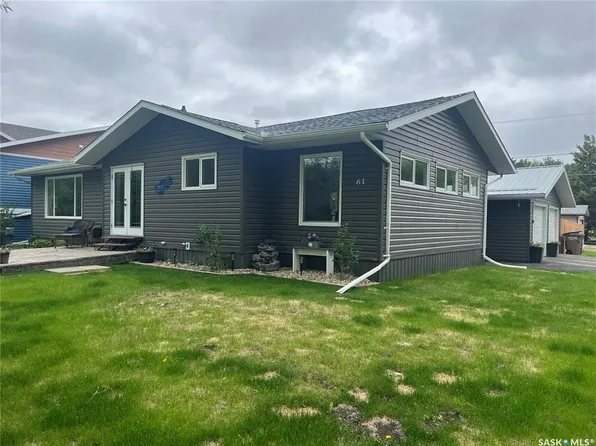 61 2nd St SW, Wadena, SK S0A 4J0