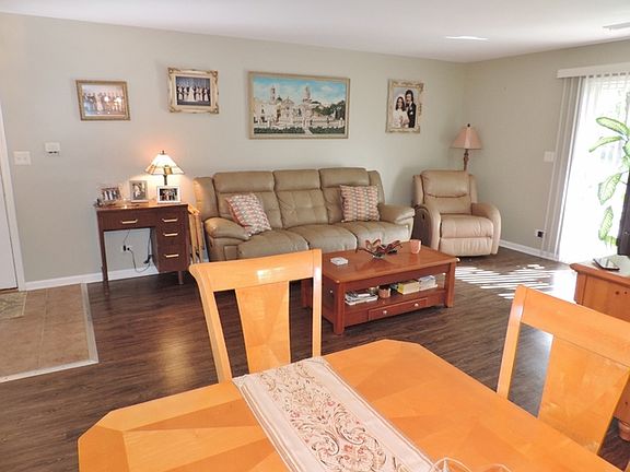 5th image of 205 Ashbury Ct #E-e3