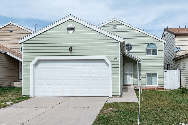 1st image of 335 E Ivy Ln
