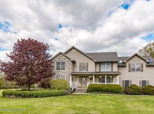 123 Broadway Rd, Sweet Valley, PA 18656