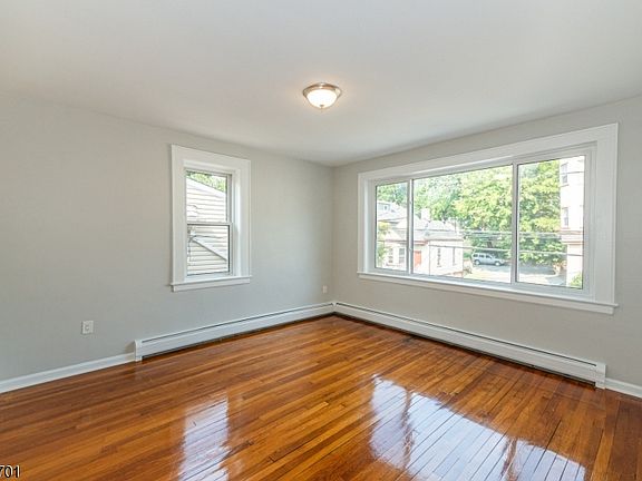 3rd image of 28 Mission St Unit 2