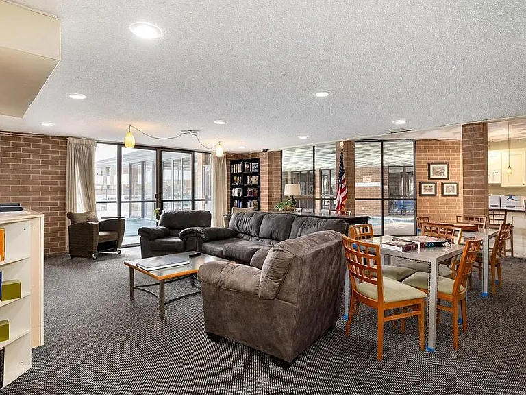 2835 S Monaco Pkwy #1-207 — Photo 20