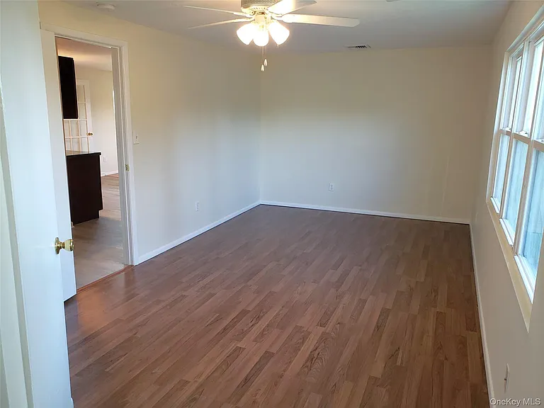 478 Old Farmingdale Rd #B — Photo 13