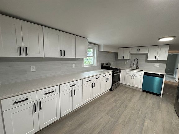 2nd image of 13 Hamilton St