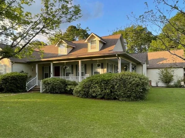 202 Meadows Lane, Newport, NC 28570