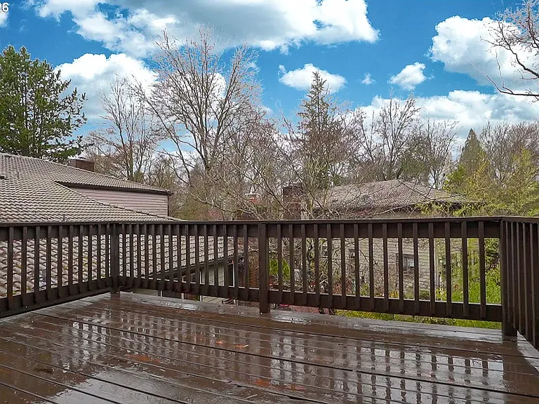 7704 SW Cresmoor Dr — Photo 36