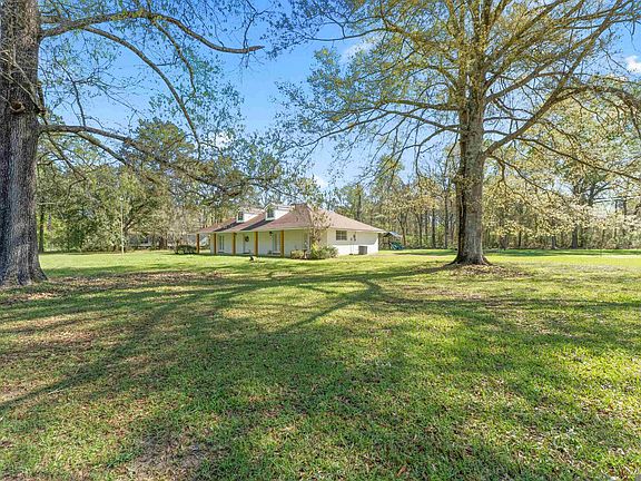 3rd image of 23362 Joe May Rd