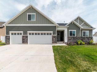 7204 W Silhouette Ln, West Valley City, UT 84081