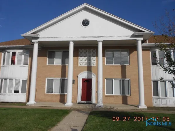2130 Richards Rd APT 4, Ottawa Hills, OH 43606