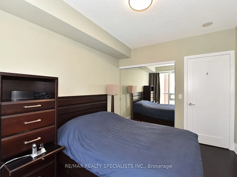 70 Roehampton Ave #712 — Photo 19