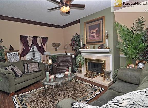 Grand living area with lots of light!