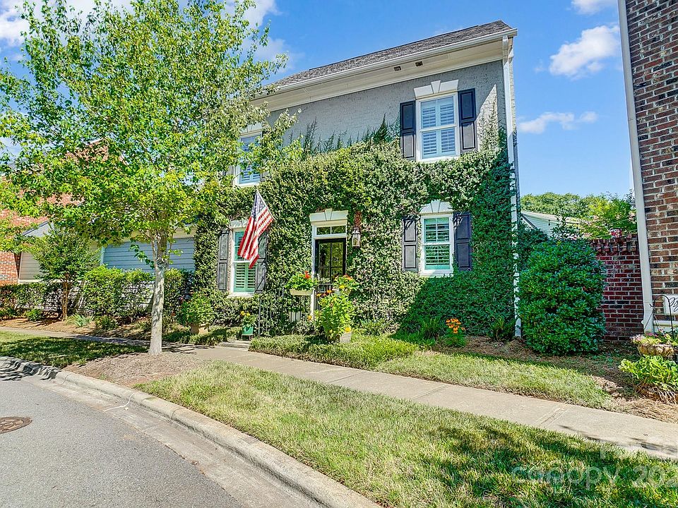 1st image of 828 Belmont Reserve Row