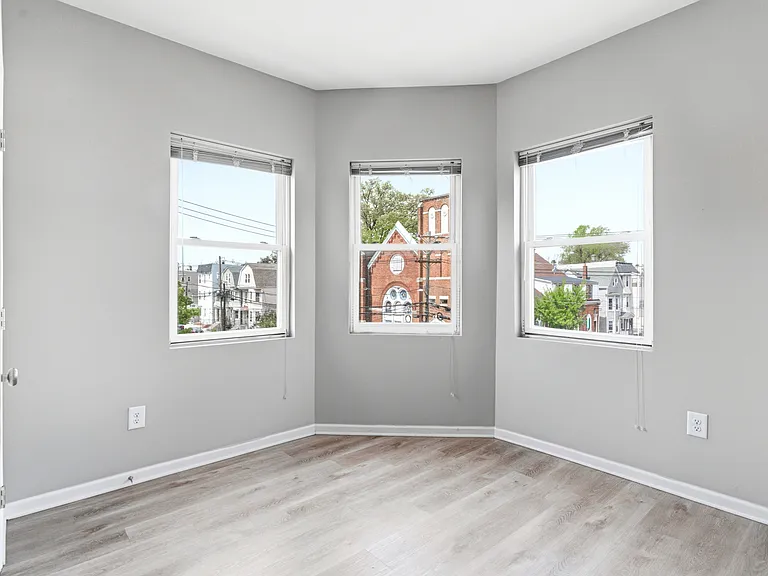 456 Avon Ave #3L — Photo 10