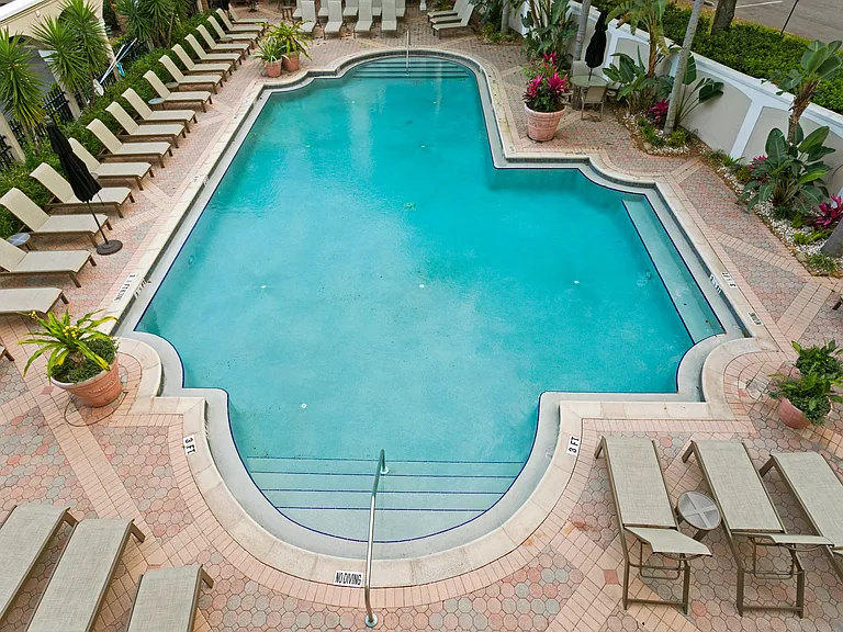 Community pool