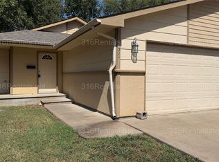 314 E Columbia Ave, Augusta, KS 67010
