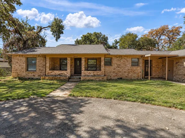 7905 Ella Young Dr, Lakeside, TX 76135