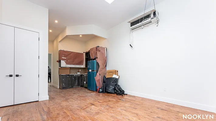 Rented by Nooklyn NYC LLC | media 57