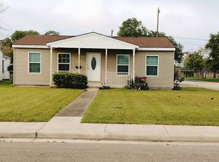 1602 W 5th St, Freeport, TX 77541