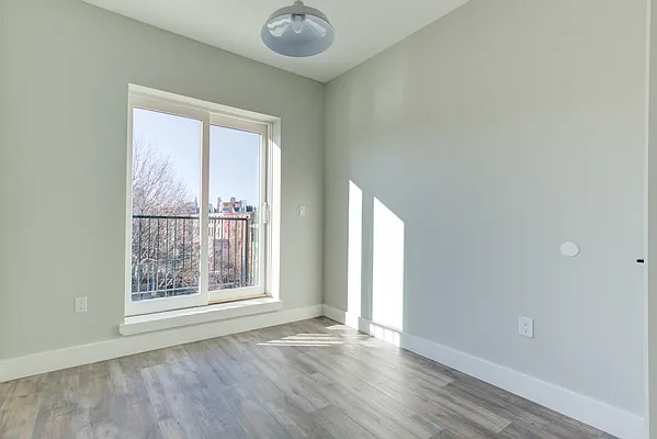 Rented by Spire Group | media 28