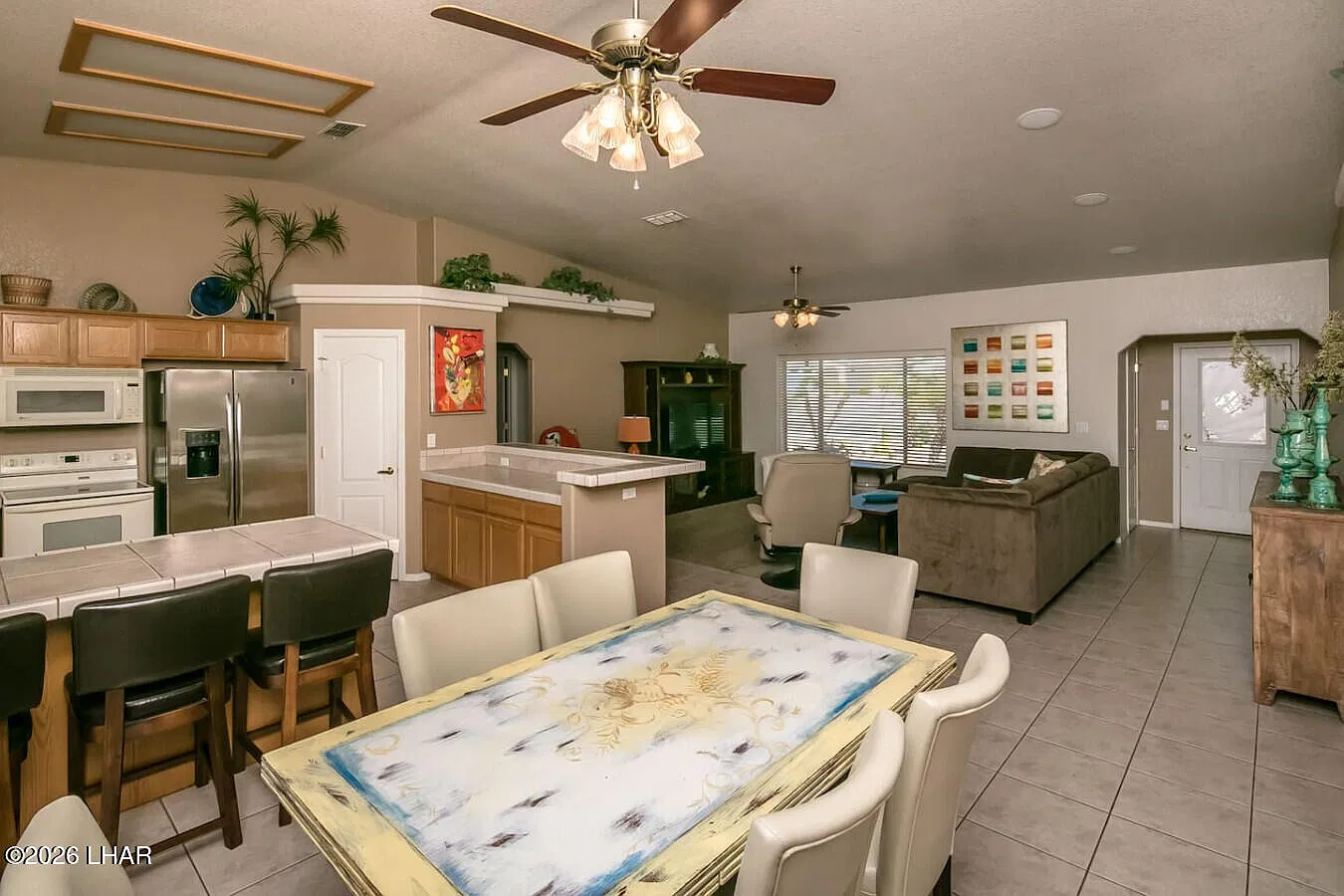 3 bed, 2.0 bath, 1711 sqft, $2,800 — Photo 4
