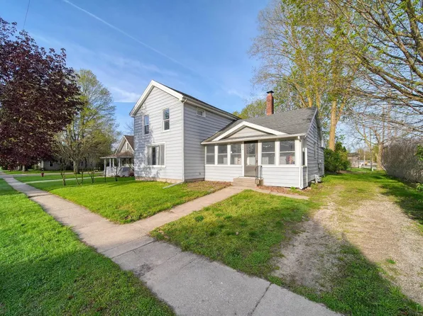 144 Wood St, Petersburg, MI 49270