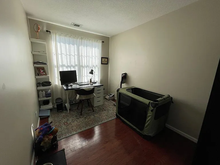 20311 Beechwood Ter #202 — Photo 35