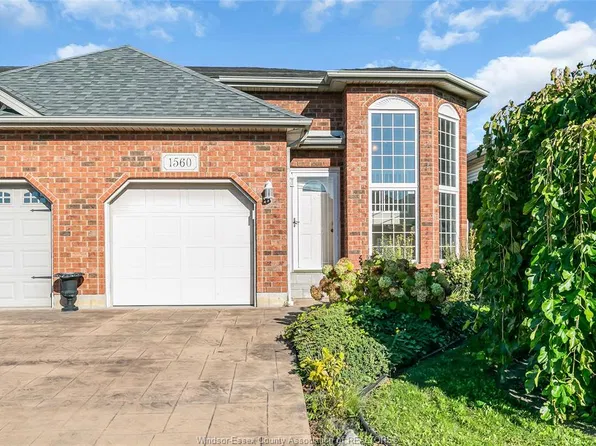 1560 Lovell Cres, Lasalle, ON N9H 2M8