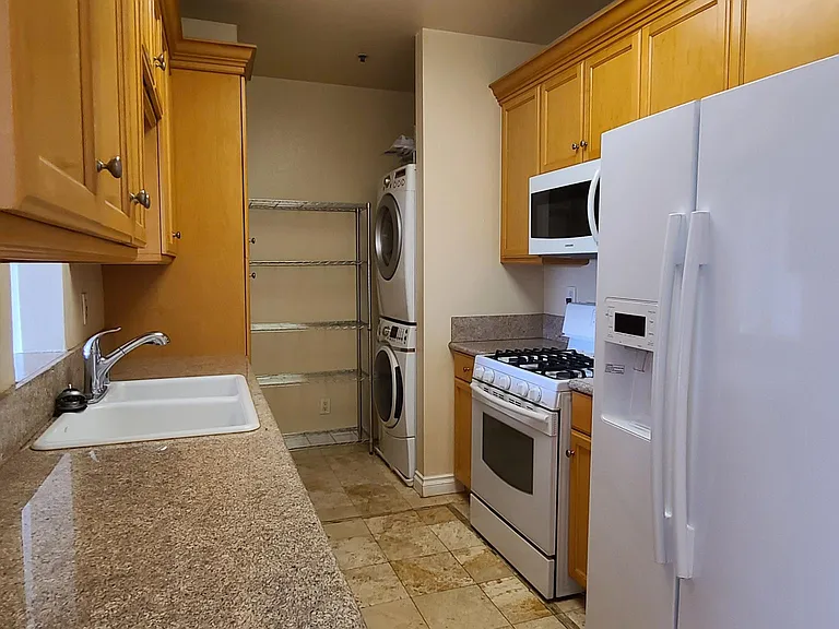 87 S Allen Ave #206 — Photo 9