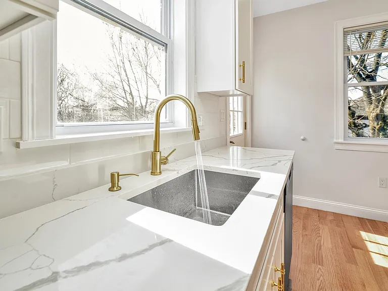30 Hiawatha Rd #2 — Photo 5