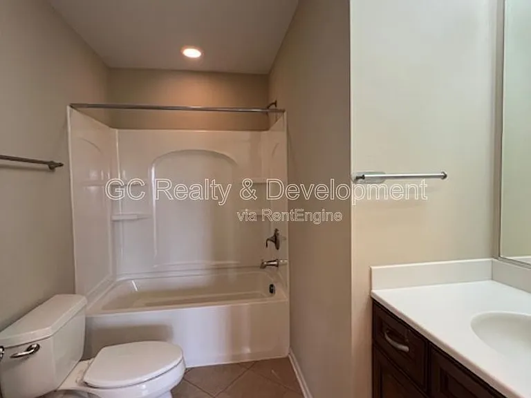 498 Grosvenor Ln — Photo 27