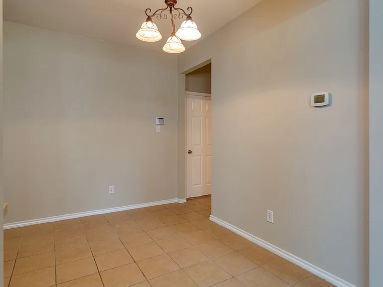4168 Kyndra Cir — Photo 8