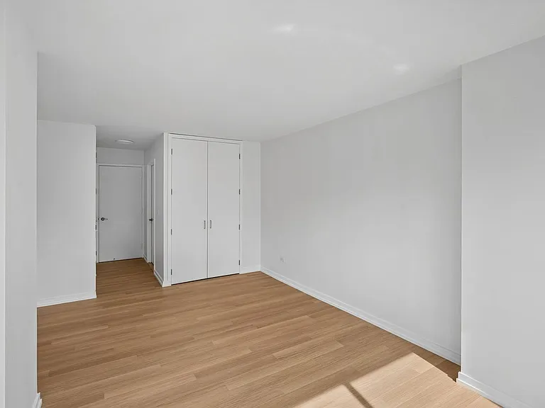 200 W 60th St #15G — Photo 11