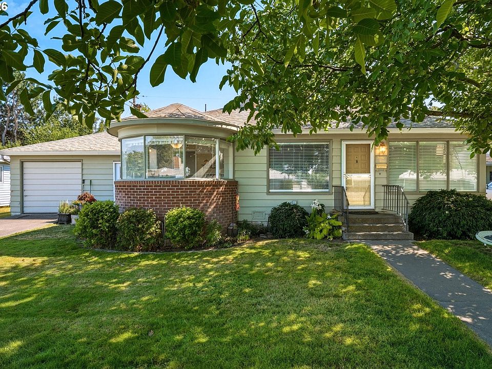 1st image of 33 W Cedar Dr