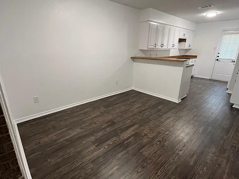 6308 Shasta Trl — Photo 8