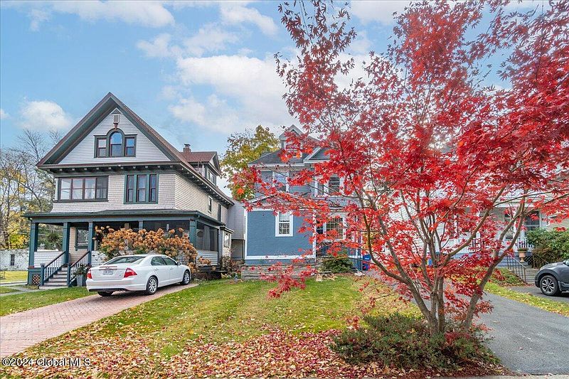 4th image of 117 N Pine Avenue
