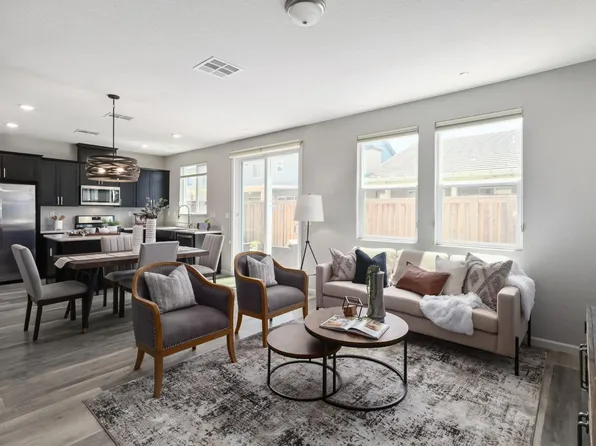 8206 Kramer Ranch Ln, Elk Grove, CA 95758