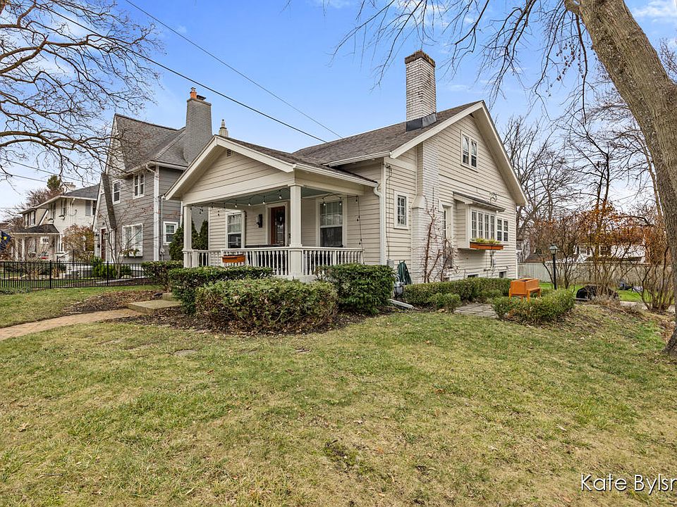 2214 Argentina Dr SE, East Grand Rapids, MI 49506 Zillow