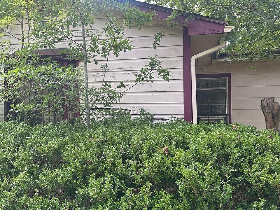 1st image of 2308 Russell St