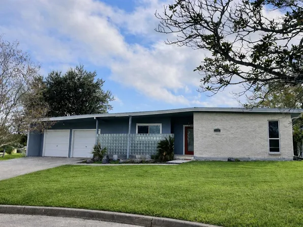 2211 Bonita Way, Baytown, TX 77520