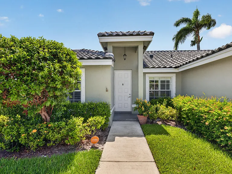 4481 NW 20th Ave — Photo 37