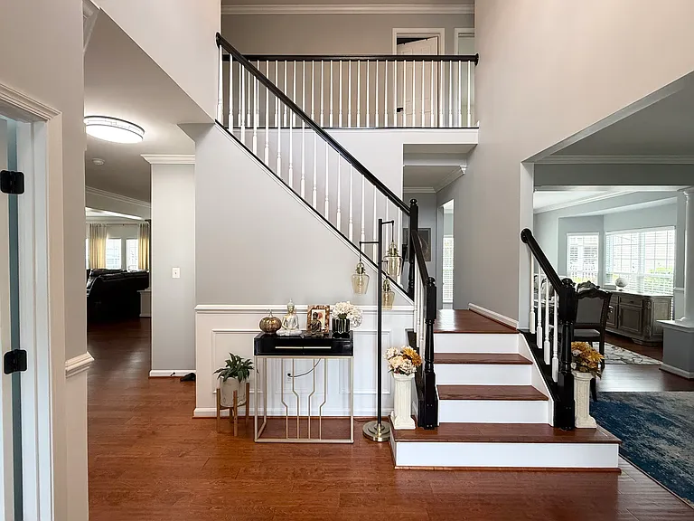 Entrance Foyer Area