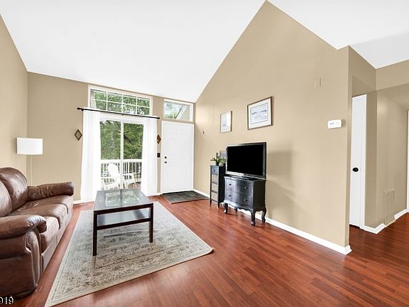 4th image of 70 Sage Court
